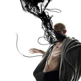 来自 SSENSE 设计行的摄影作品