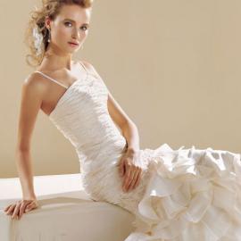 sarah2008婚纱点燃摩登浪漫情结