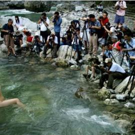 人体模特：裸露的青春 悬崖上的爱情(组图)