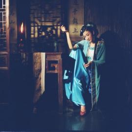 经典美女“古身古韵”
