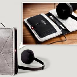 把手机放进钱包里面