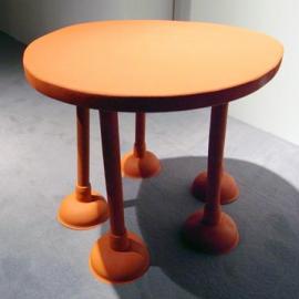 能放在墙上的桌子