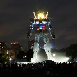 高达闪亮登场
