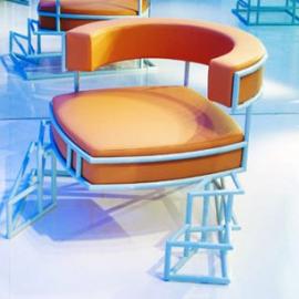 2010米兰设计周：几何图形的桌子椅子