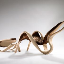 优美的木雕家具