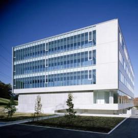 日本沙加度城西国际大学管理学院