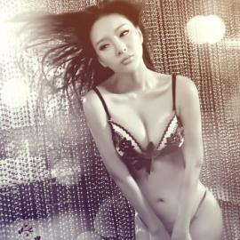 足球宝贝杨棋涵性感内衣写真