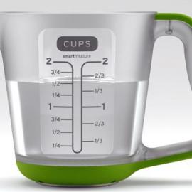 能够精准测量液体容量的杯子