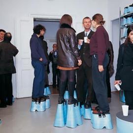 让每个人都有相同的高度