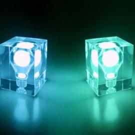 不插电的夜光冰块灯