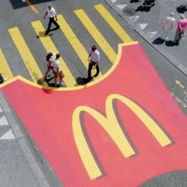 麦当劳薯条斑马线