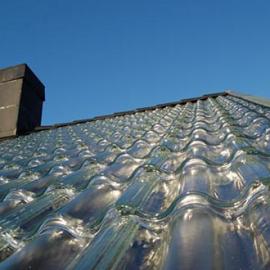 能给房屋供暖的玻璃瓦片