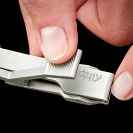 不让指甲飞溅的指甲刀