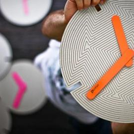 Amarillo2 纸板挂钟