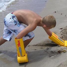 沙滩玩具：HandTrux