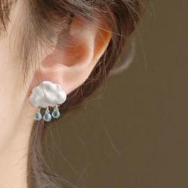 下着雨的云朵耳钉