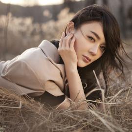 袁珊珊时尚大片魅惑迷离变身熟女