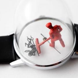 Moments in Time 雕塑时计