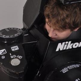 能拍照的巨型尼康单反服装