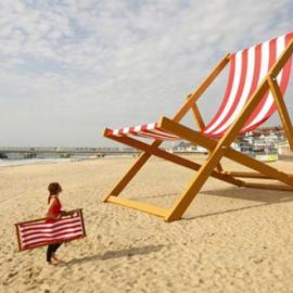 世界上最大的沙滩躺椅