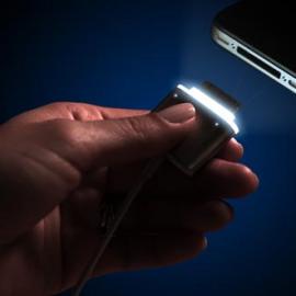 会发光的充电线：CordLite