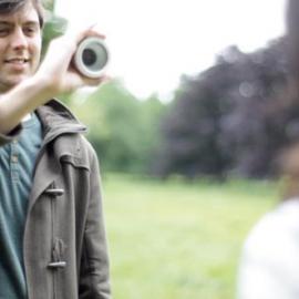 虹膜概念相机 眨下眼就能拍照