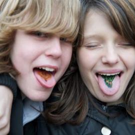 吃出来的舌头刺青