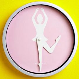 跳芭蕾舞的挂钟