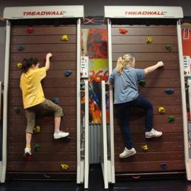 Treadwall室内攀岩机