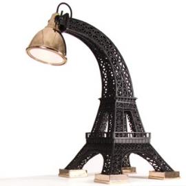 埃菲尔铁塔灯具和泰姬陵桌子