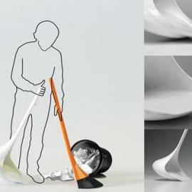 不倒翁扫帚簸箕