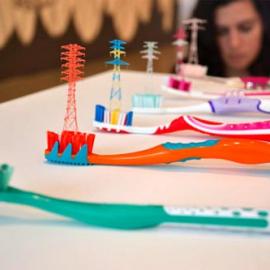 用线条创造出的微型雕塑