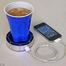 杯垫充电器