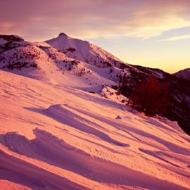 会当凌绝顶，一览众山小