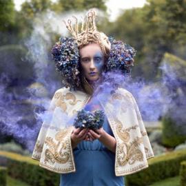 Kirsty Mitchell 摄影作品