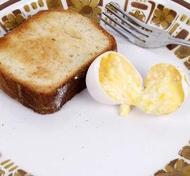 蛋壳中的美味煎蛋