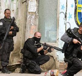 巴西街头 警察和毒贩的混战