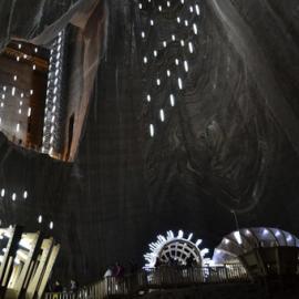 黑暗骑士崛起 洞穴曝光