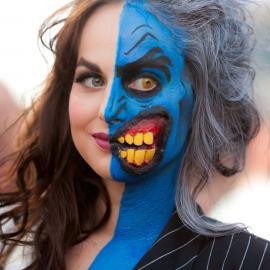 Cosplay 双面美女