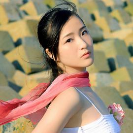 清纯洁白的曲线