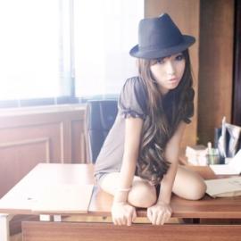 新息美女家中私房照