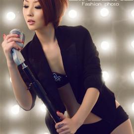 美女演绎明星feel