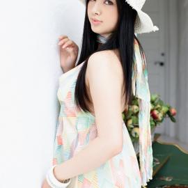丰润洁白的日本美女