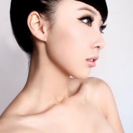 柔情健康的性感美