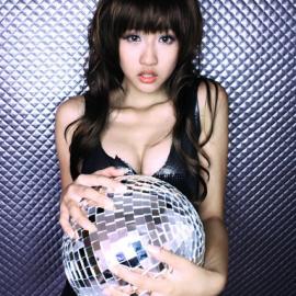 惊艳十足的90后美女模特