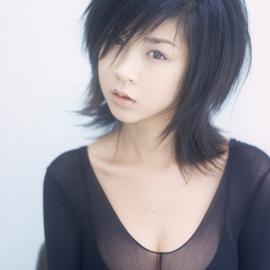 日本女优星野亚希稚嫩面孔惹人爱