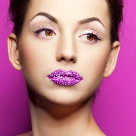 魅力多彩的彩妆