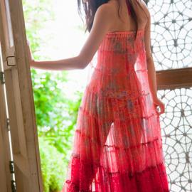 从波西米亚裙到海滩比坚尼的妹妹