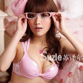 可爱妹妹性感内衣自拍