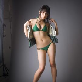 绿色野性下的川村雪绘